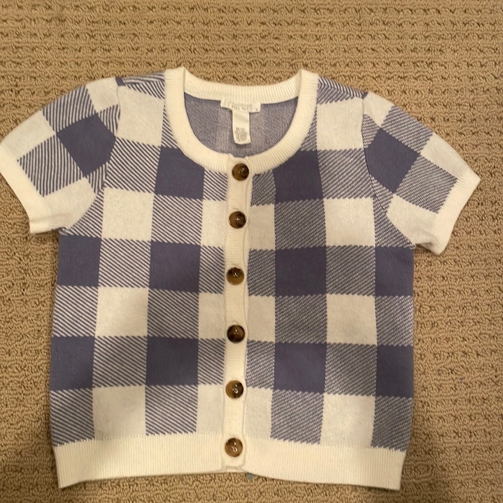 Super cute kids medium Full Tilt blue and white checkered sweater. Short sleeve.